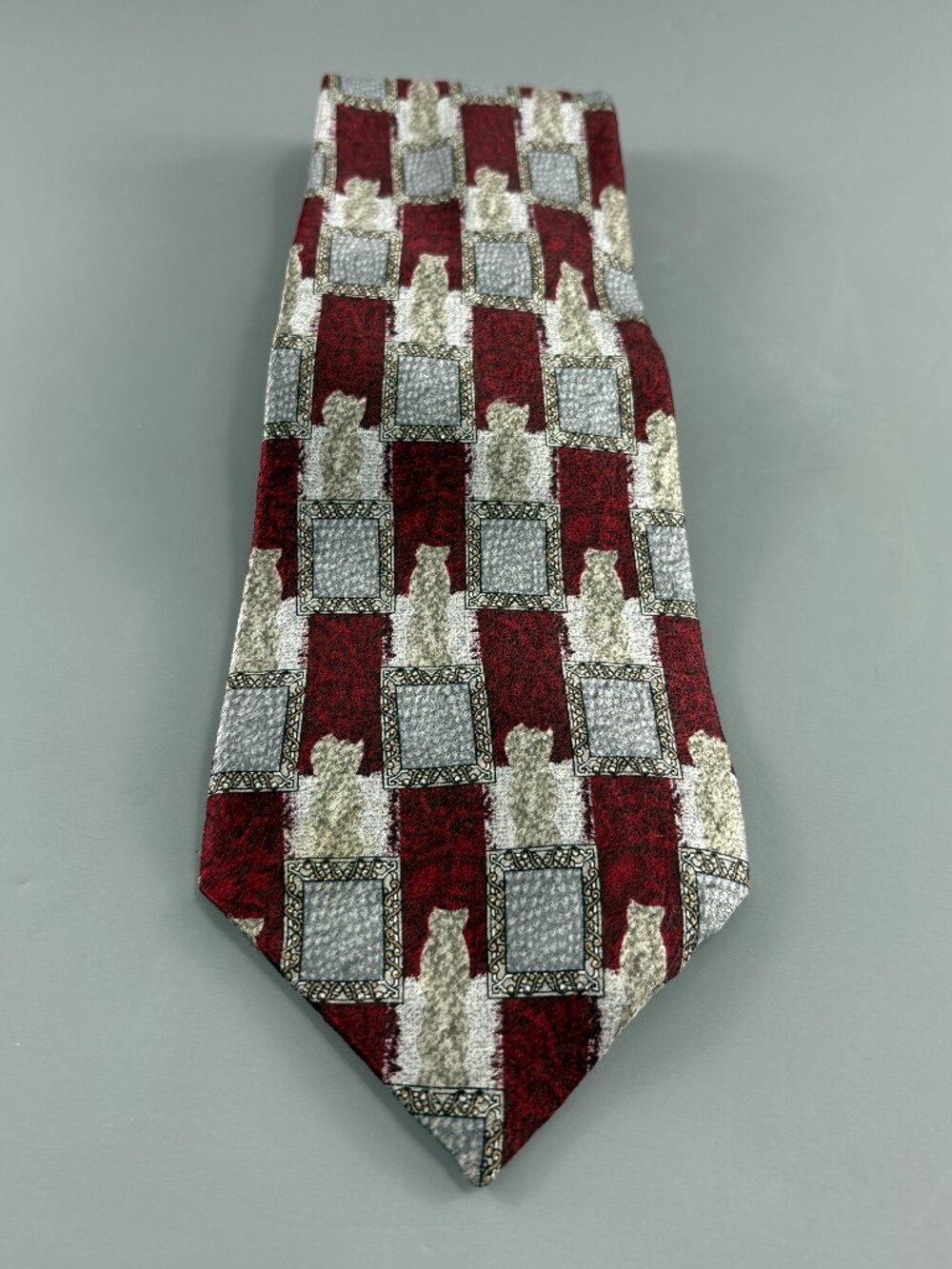 Vintage Pierre Cardin Red / Gray with Repeating Cats Design Men's Tie 4" x 60"